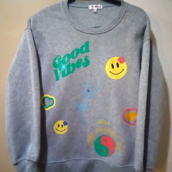 Women's Stella Viva sweatshirt. Gray with good vibes logos. - Picture 1 of 2